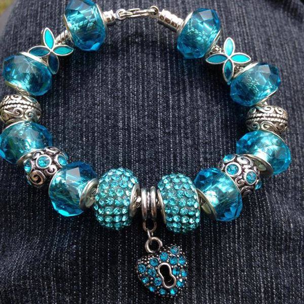 Bracelet bleu de Christelle
