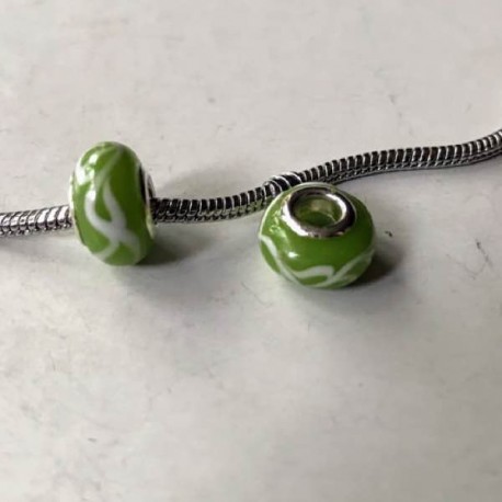 Perle de verre verte doubles guirlandes blanches style Pandora - à l'unité